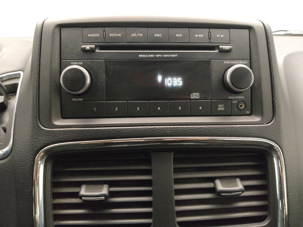 Used 2015 Dodge Grand Caravan American Value Package FWD image 25