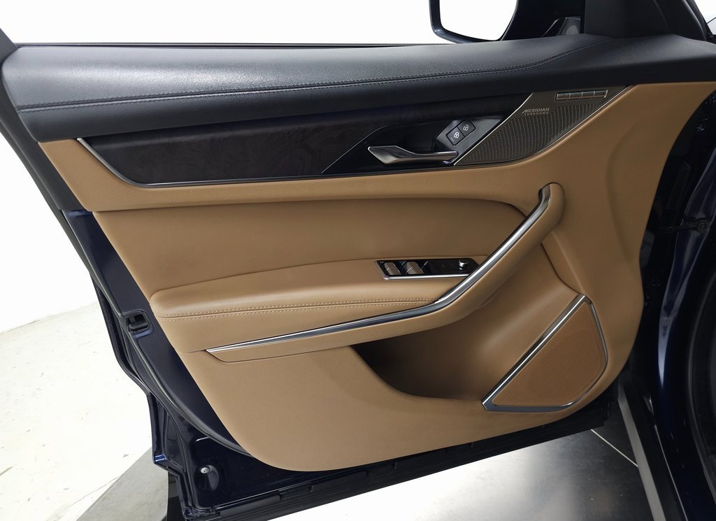 Used 2022 Jaguar F-PACE S image 15