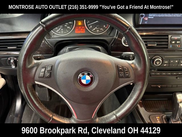 Used 2011 BMW 335i Convertible image 17