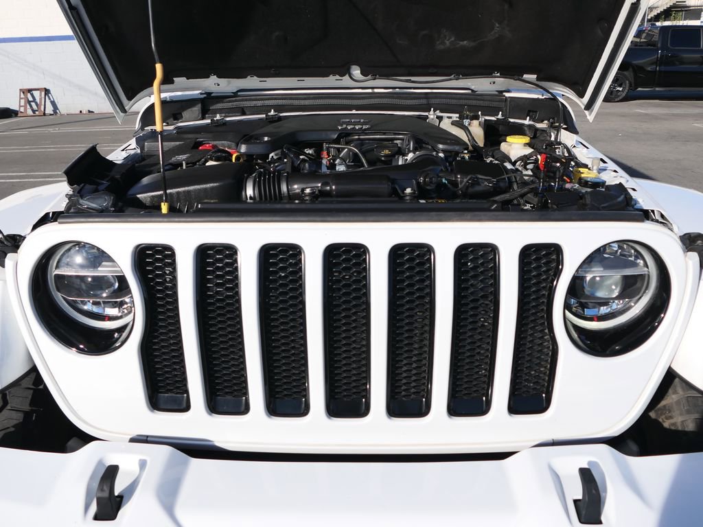 Used 2020 Jeep Wrangler Unlimited Sahara image 26