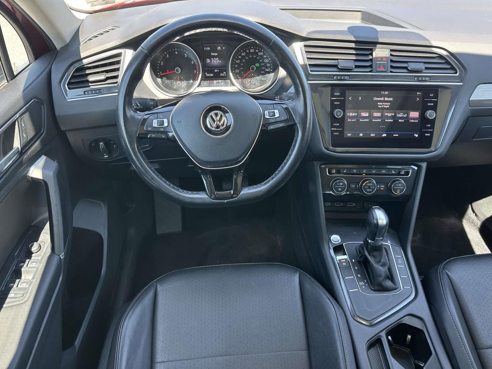 Used 2018 Volkswagen Tiguan SE w/ Panoramic Sunroof Package FWD image 8