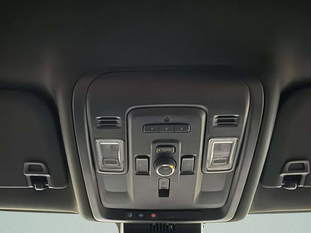 Used 2024 GMC Yukon Denali AWD/4WD image 24