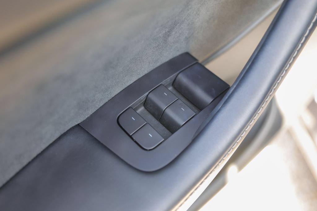 Used 2022 Tesla Model Y Long Range AWD/4WD image 19