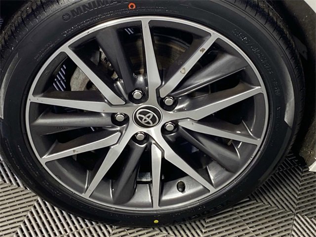 Used 2023 Toyota Camry XLE image 29
