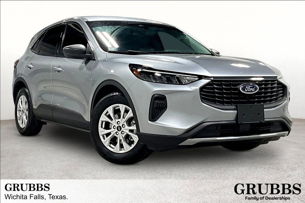 Used 2023 Ford Escape Active image 1