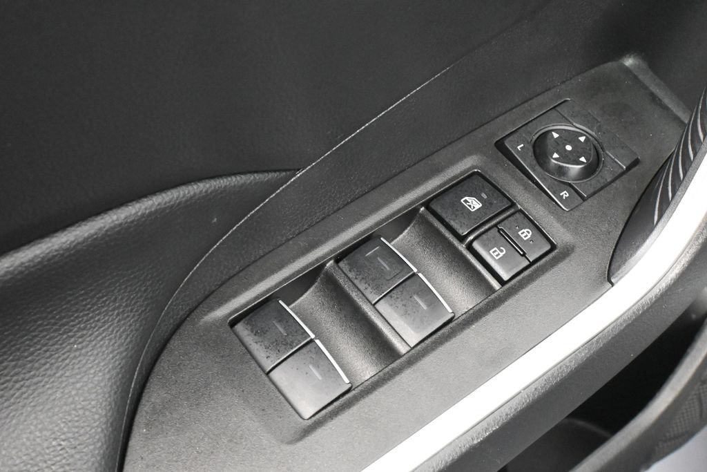 Used 2025 Toyota RAV4 XLE AWD/4WD image 14