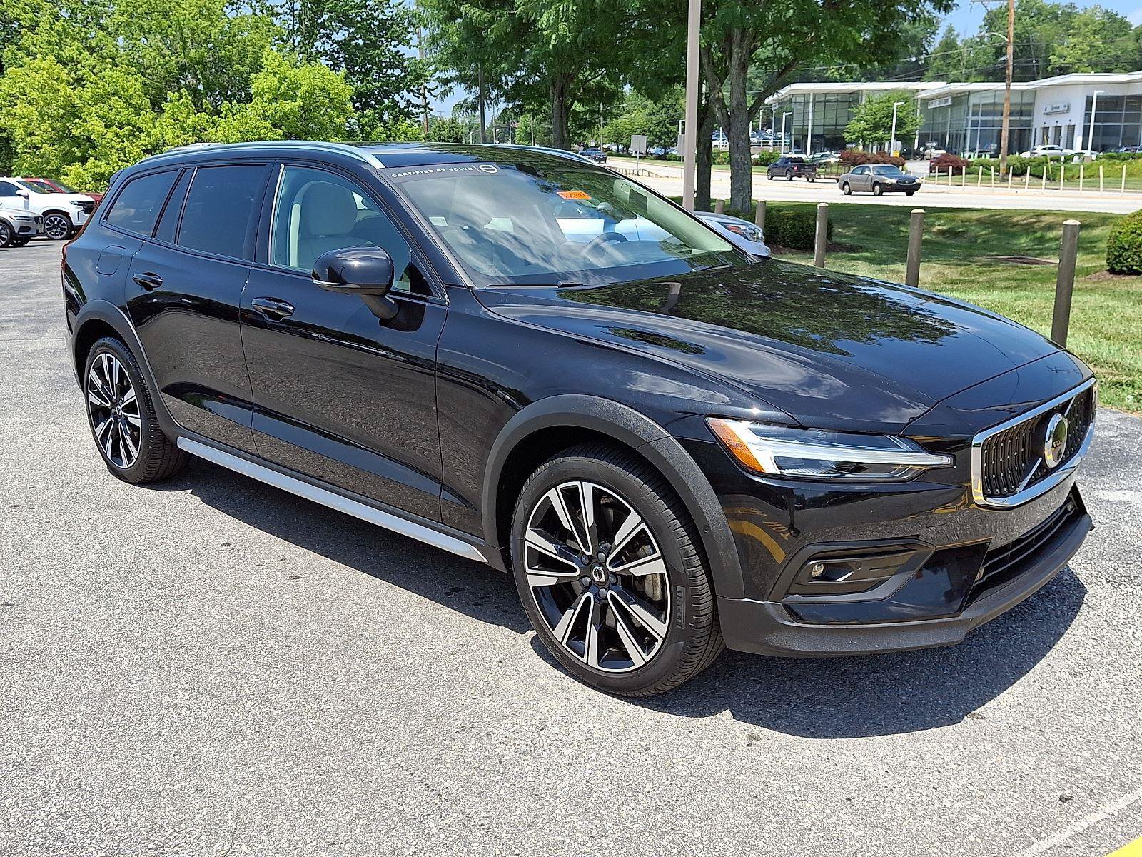 Certified 2023 Volvo V60 B5 Cross Country Ultimate