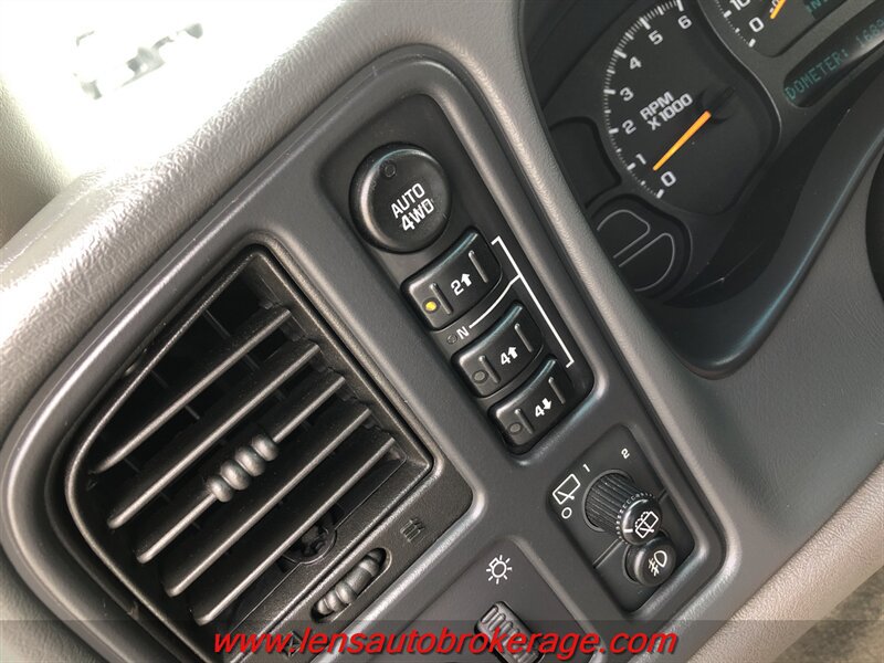 Used 2003 GMC Yukon XL SLT w/ 1SD Preferred Equipment Group AWD/4WD image 18