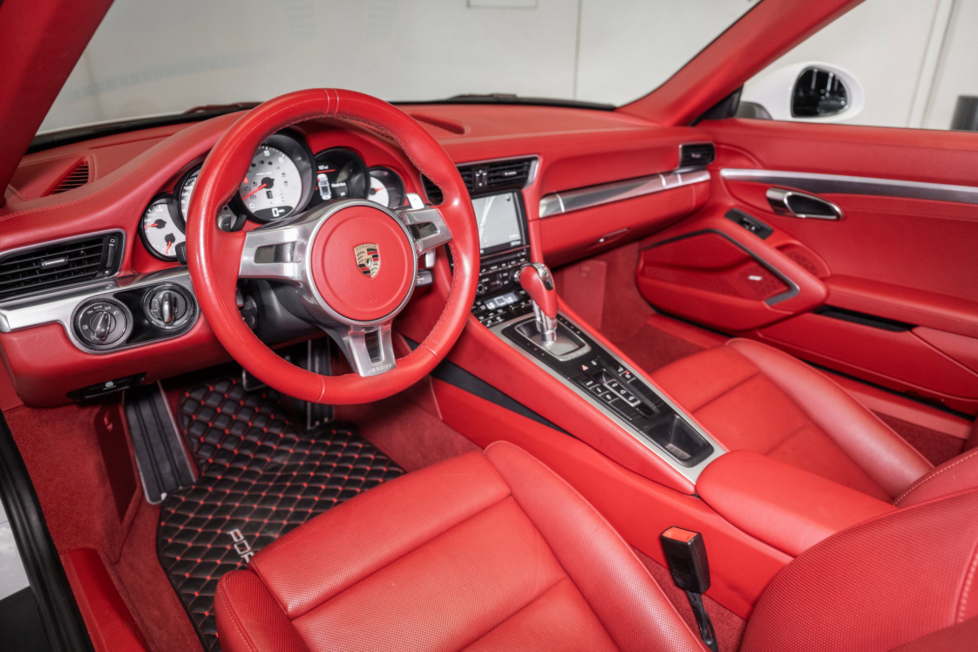 Used 2016 Porsche 911 Carrera S image 17