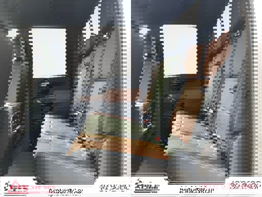 Used 2023 Chevrolet Silverado 3500 High Country w/ Z71 Off-Road Package image 13