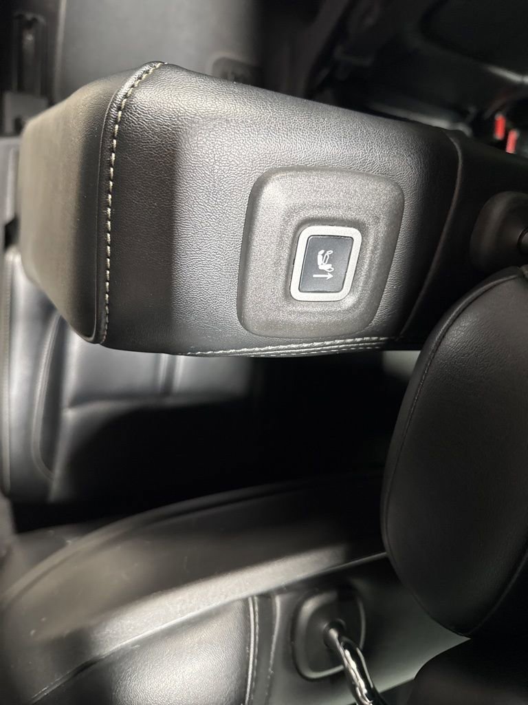 Used 2024 Jeep Wagoneer L Series II image 13