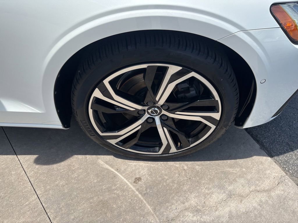 Certified 2024 Volvo S60 B5 Plus w/ Climate Package AWD/4WD image 14