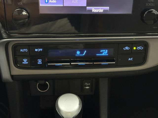 Used 2018 Toyota Corolla LE FWD image 17