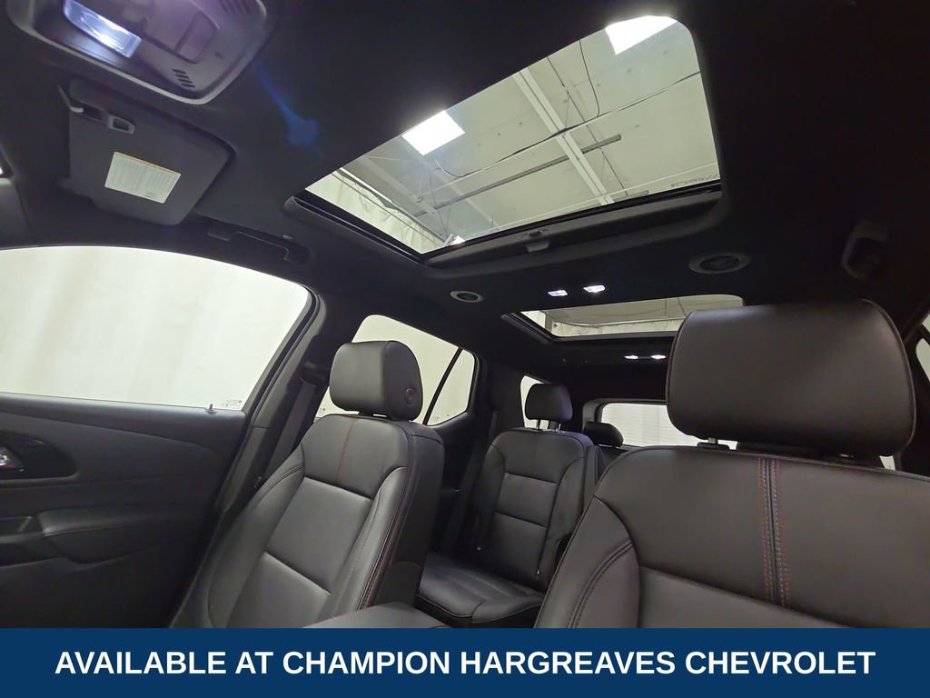Used 2023 Chevrolet Traverse RS image 25