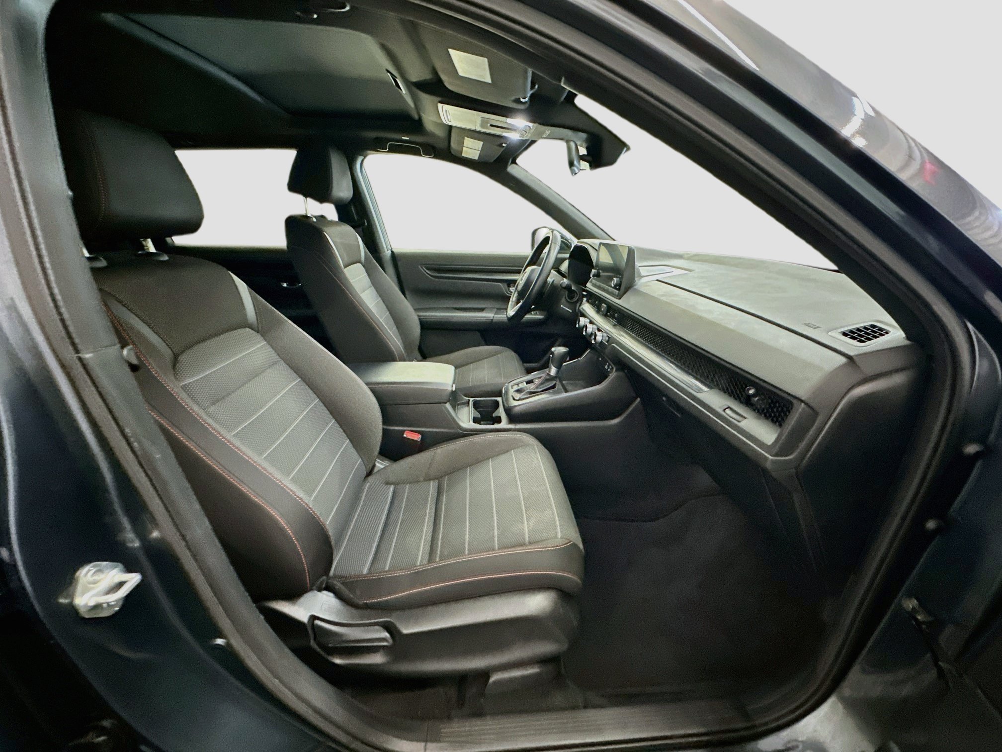 Used 2025 Honda CR-V Sport image 32