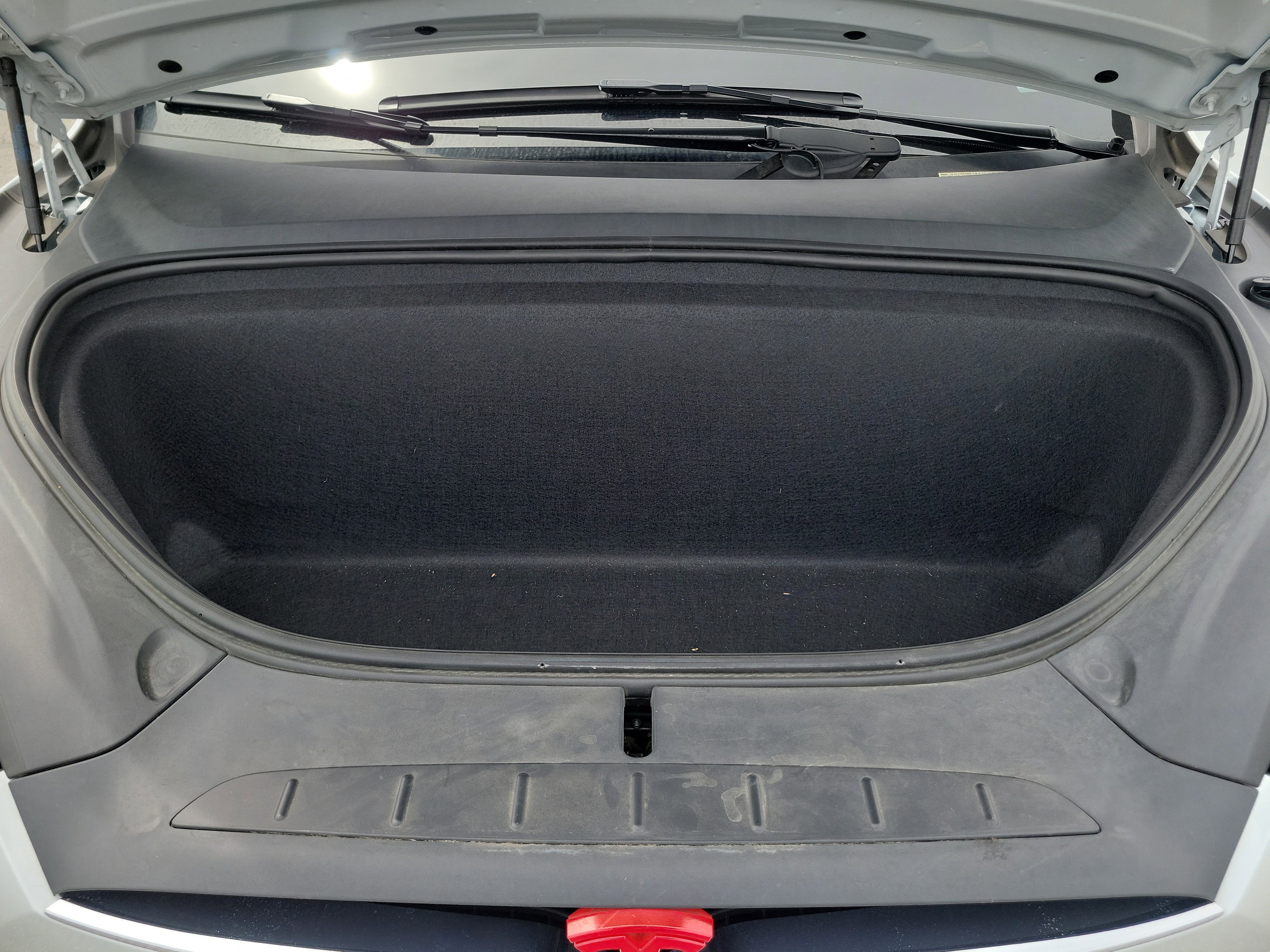 Used 2020 Tesla Model X image 28