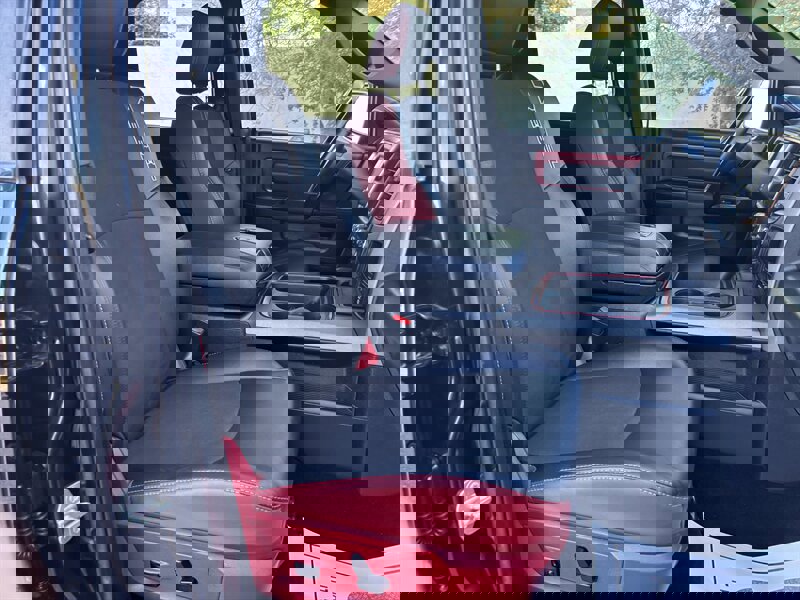 Used 2015 RAM 1500 Rebel w/ Luxury Group image 28