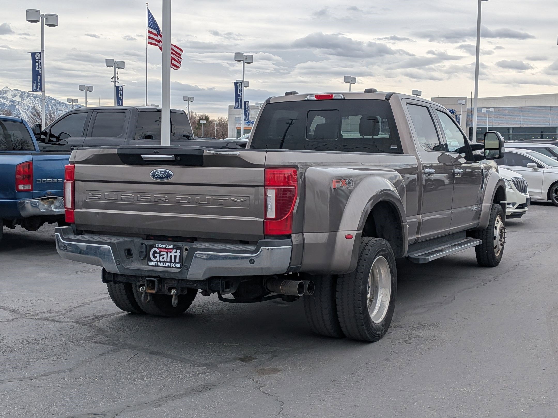 Used 2022 Ford F450 Lariat w/ Chrome Package image 3