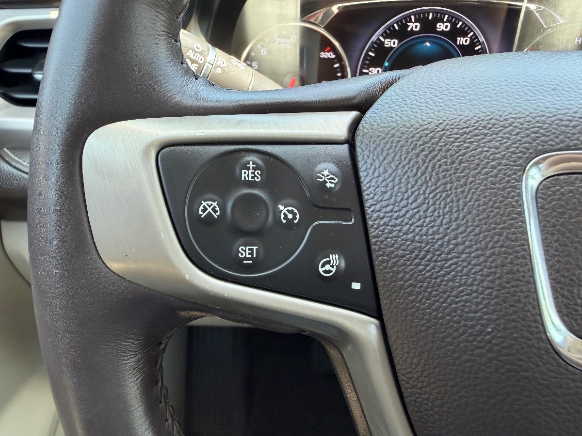 Used 2017 GMC Acadia Denali w/ Technology Package FWD image 15
