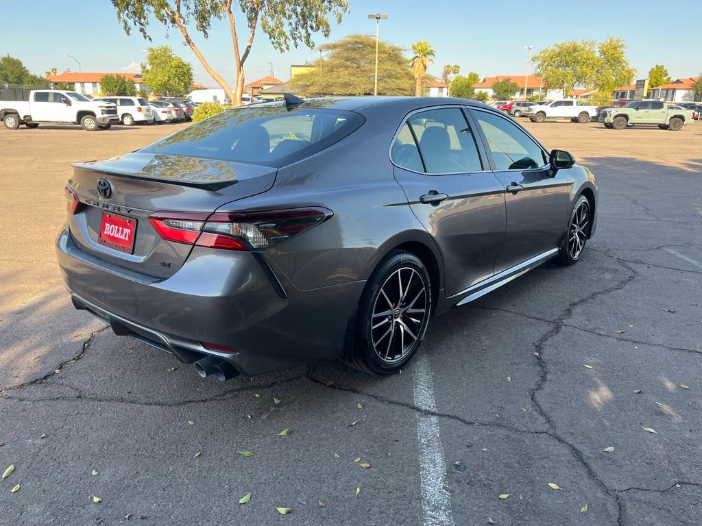 Used 2023 Toyota Camry SE image 9