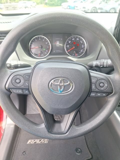 Used 2019 Toyota RAV4 XLE w/ Carpet Mat Package AWD/4WD image 13