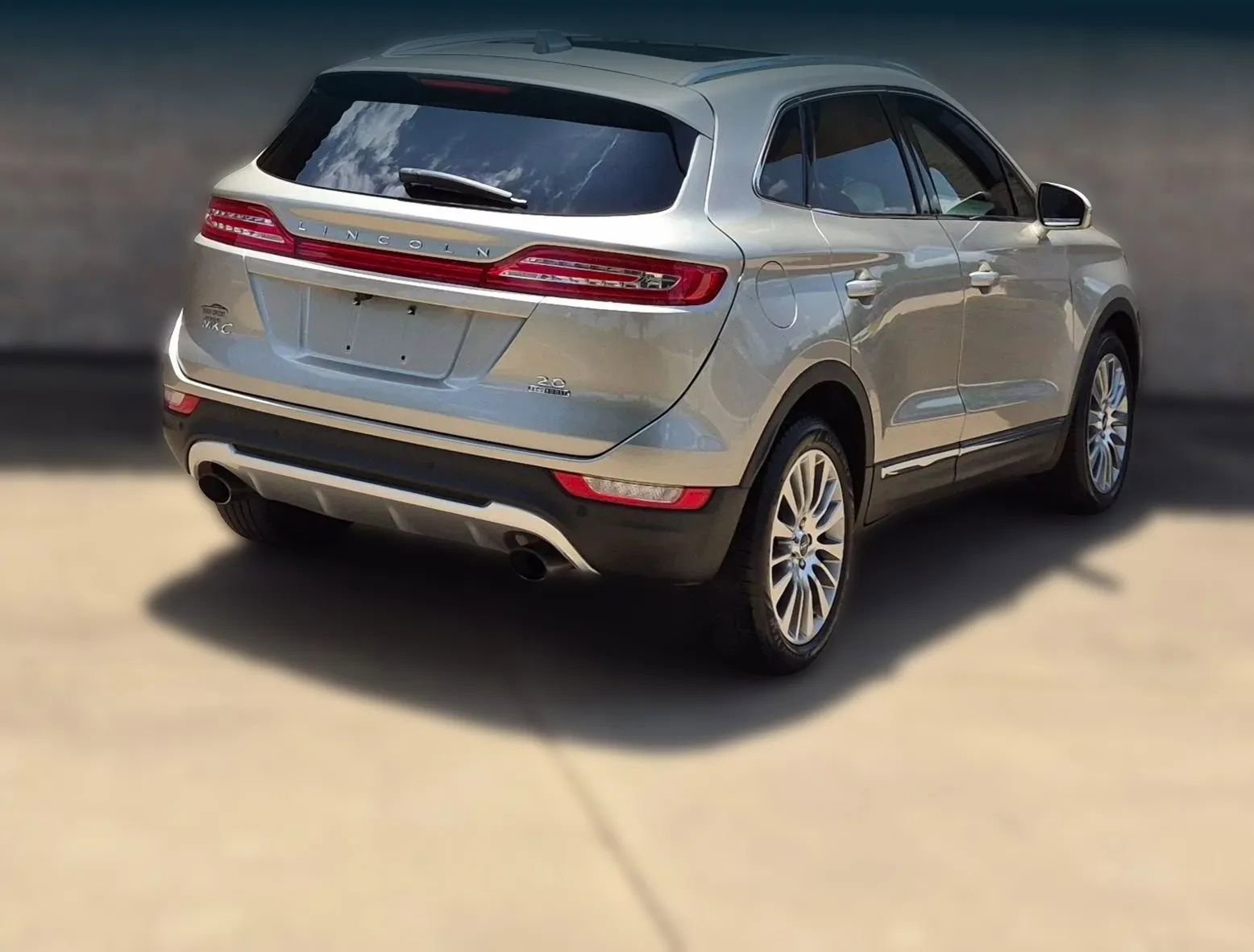 Used 2015 Lincoln MKC FWD w/ Equipment Group 102A Reserve image 8