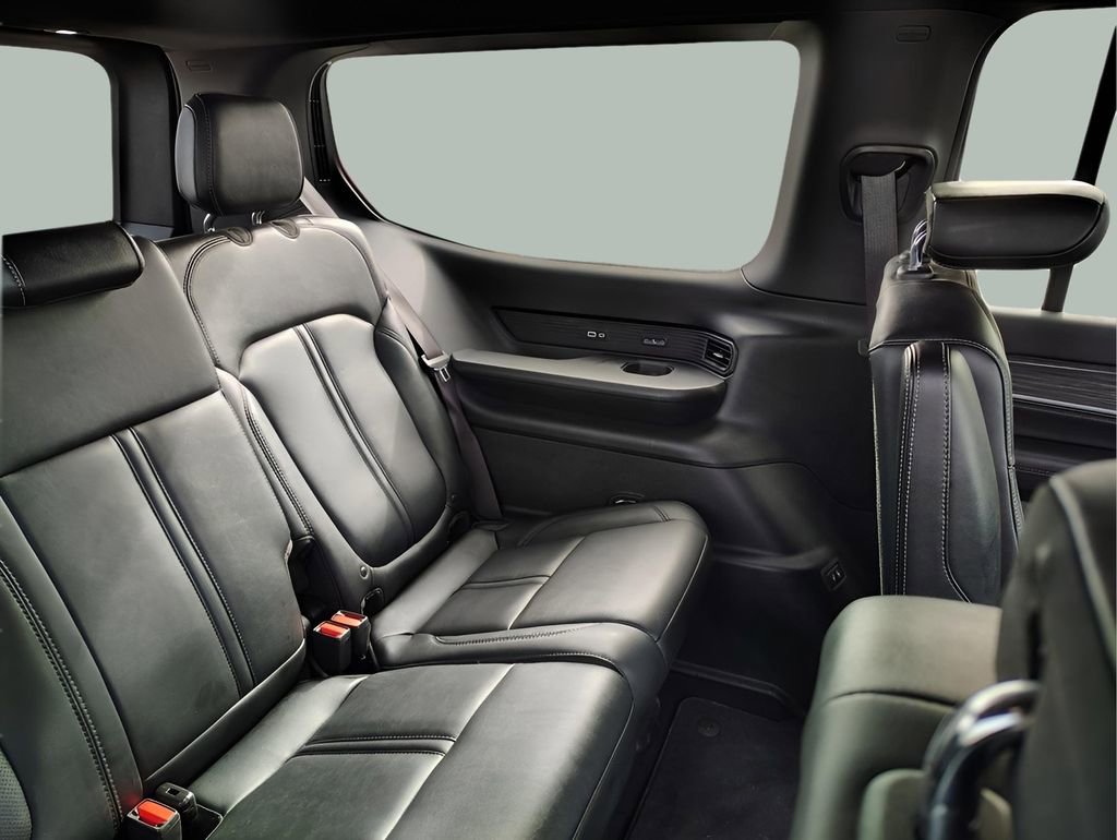 Used 2022 Jeep Wagoneer Series III w/ Flexible Seating Group AWD/4WD image 33
