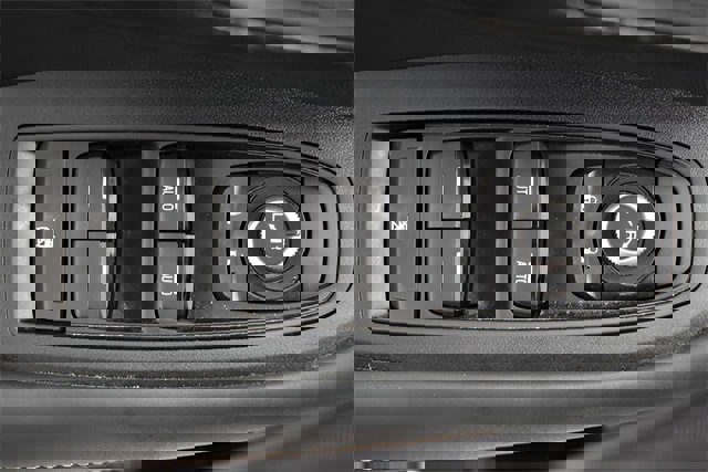 Used 2022 Subaru Outback Premium image 23