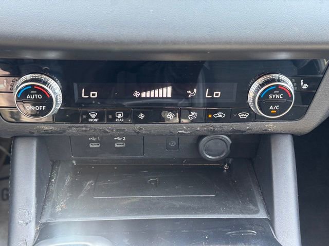 Used 2025 Mitsubishi Outlander SE image 18