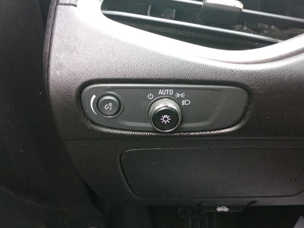 Used 2016 Chevrolet Malibu LS image 14