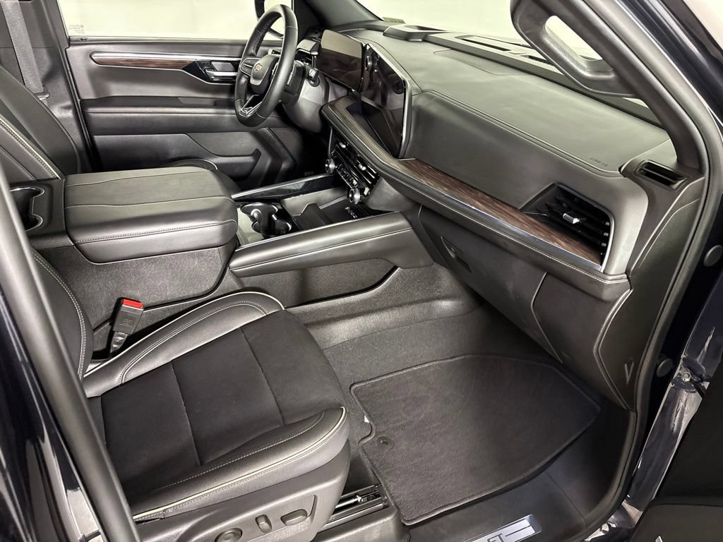 Certified 2025 Chevrolet Suburban Premier AWD/4WD image 20