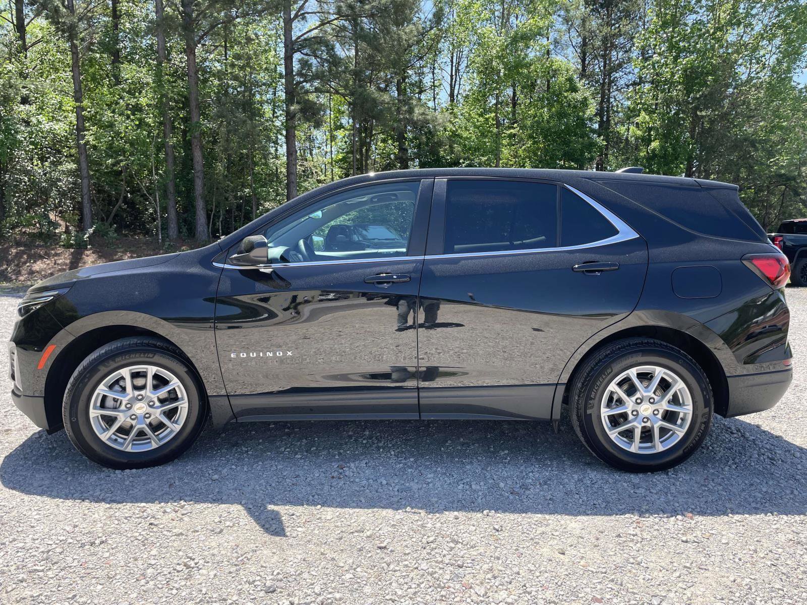 Used 2024 Chevrolet Equinox LT w/ LPO, Floor Liner Package image 24