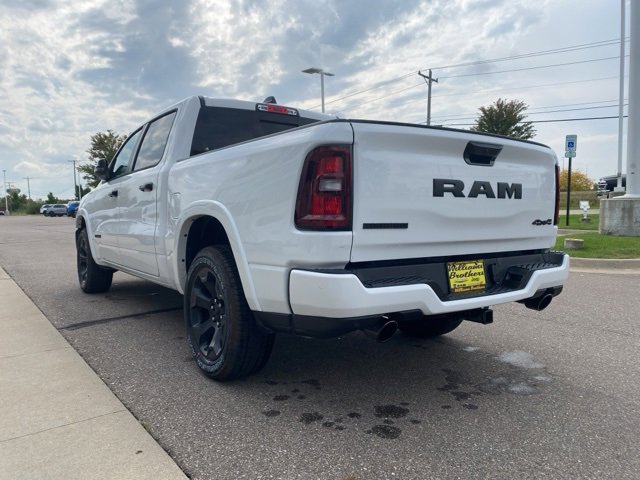 New 2026 RAM 1500 4x4 Crew Cab image 7