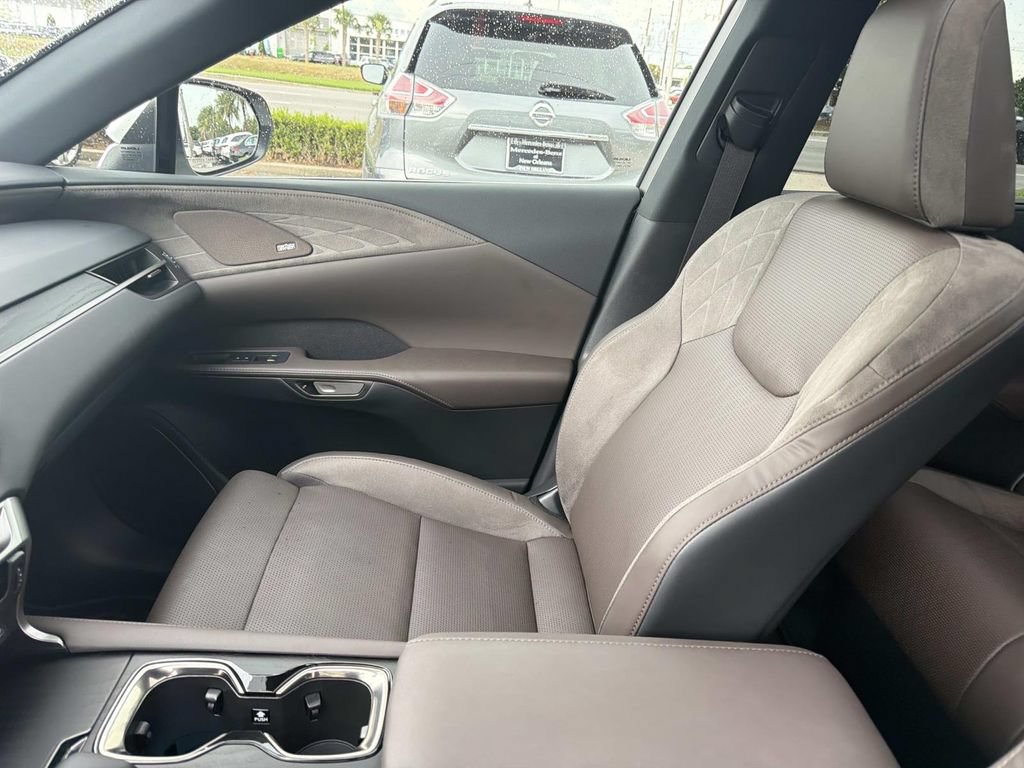 Used 2023 Lexus RX 350 FWD w/ Accessory Package image 16