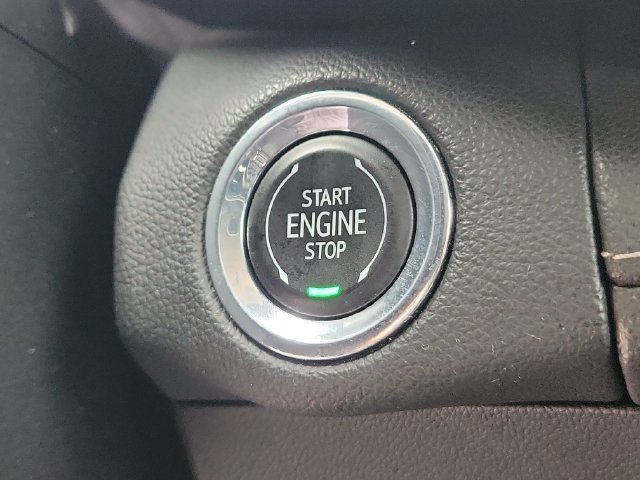 Used 2023 Buick Envision Essence w/ Sport Touring Package AWD/4WD image 31