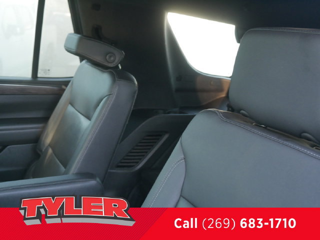Used 2021 Chevrolet Tahoe Z71 w/ Z71 Signature Package AWD/4WD image 45