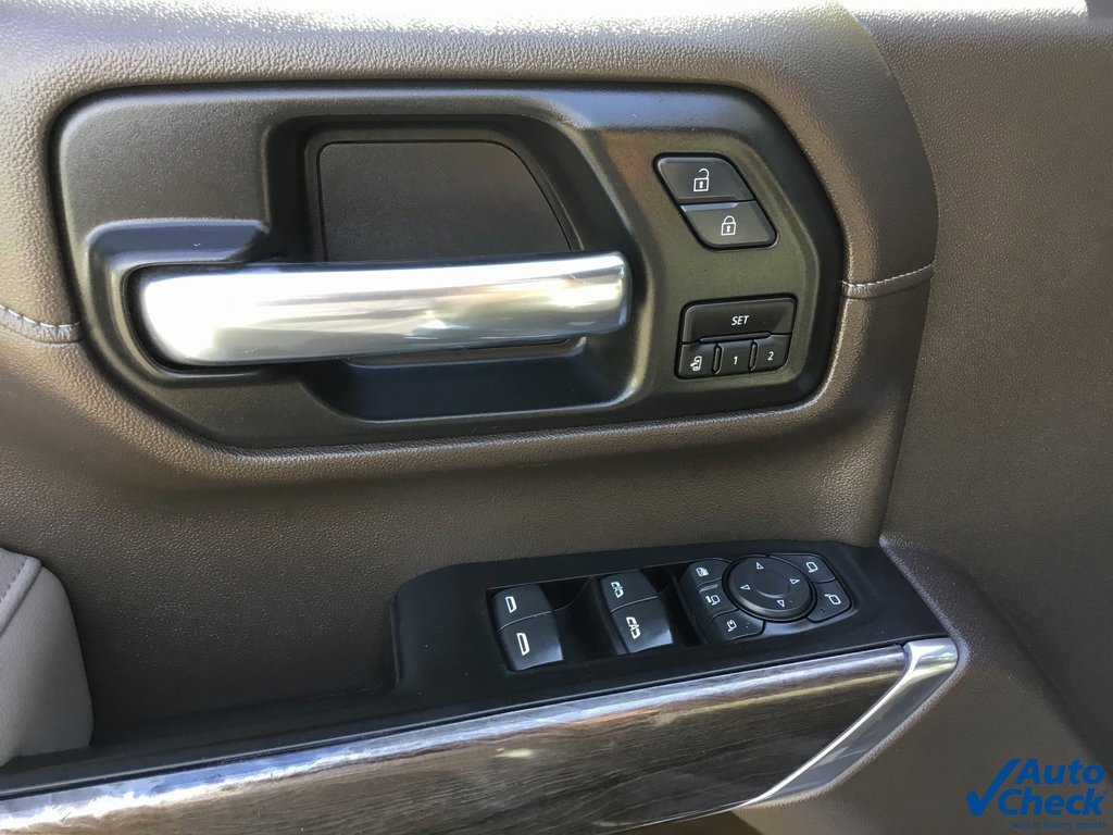 Used 2020 Chevrolet Silverado 3500 LTZ w/ LTZ Premium Package image 27