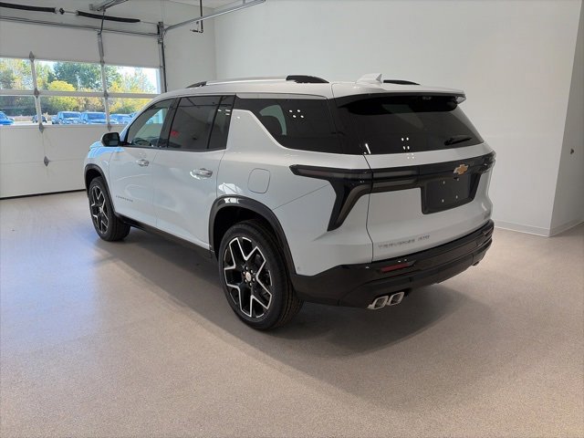 New 2026 Chevrolet Traverse High Country w/ LPO, Floor Liner Package image 4