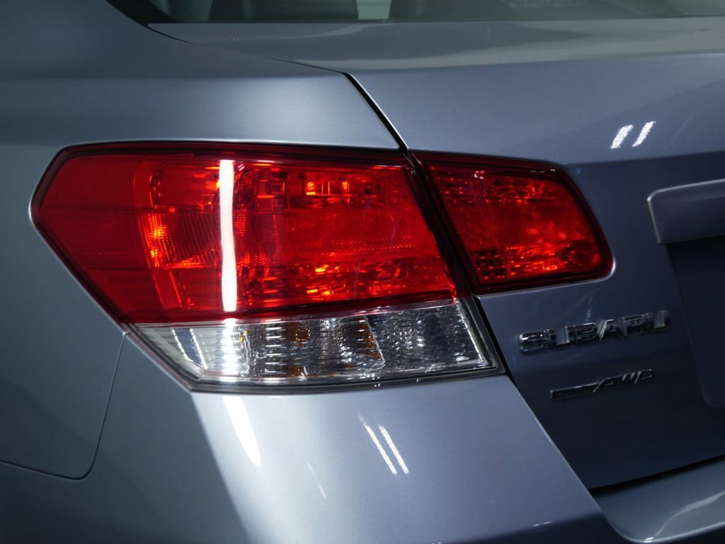 Used 2013 Subaru Legacy 2.5i Limited AWD/4WD image 12