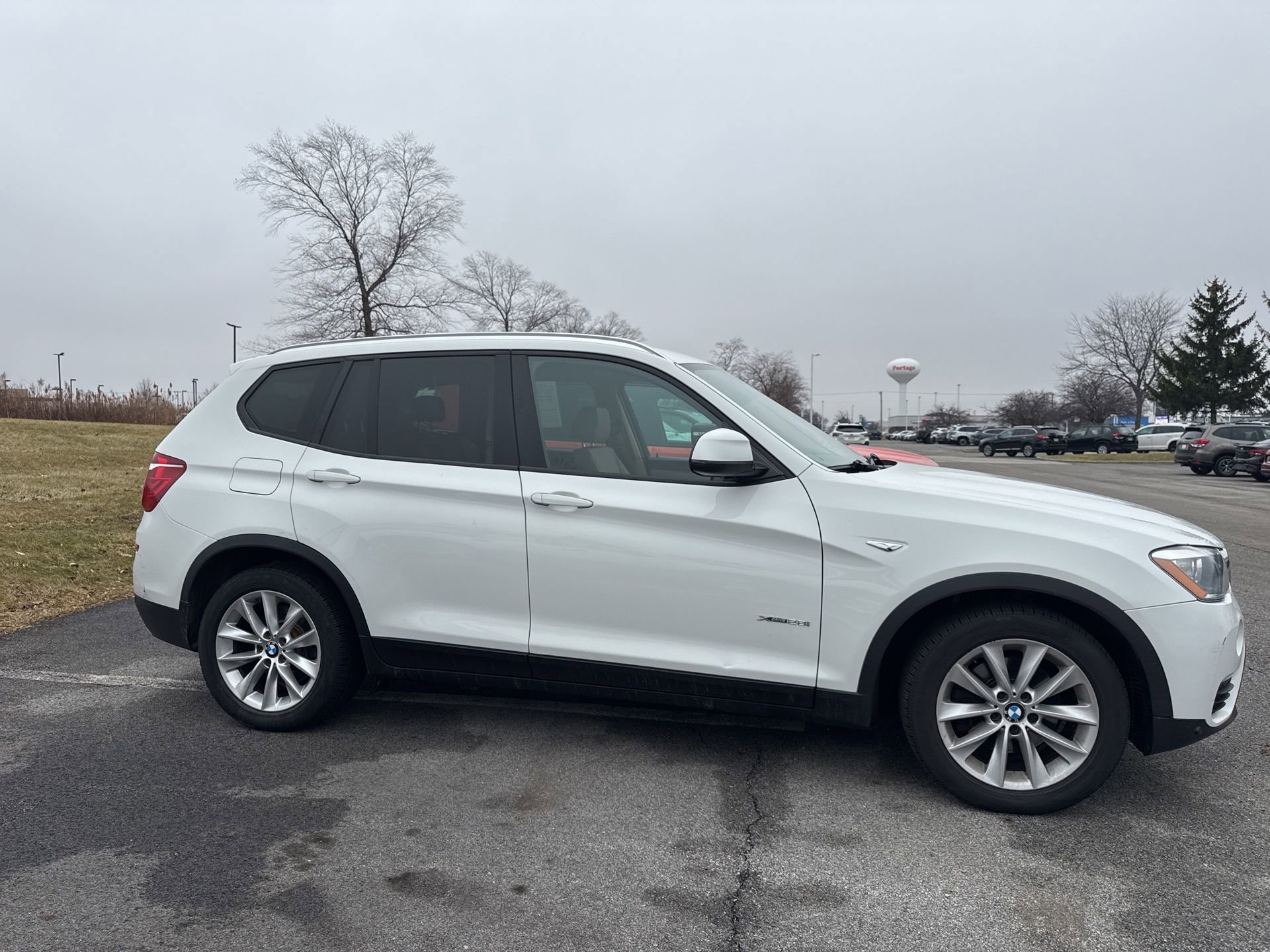 Used 2016 BMW X3 xDrive28i image 3