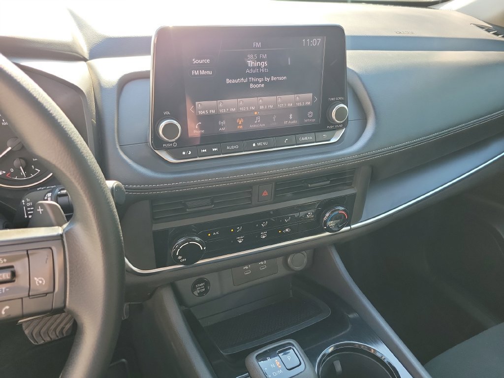 Used 2024 Nissan Rogue S FWD image 29