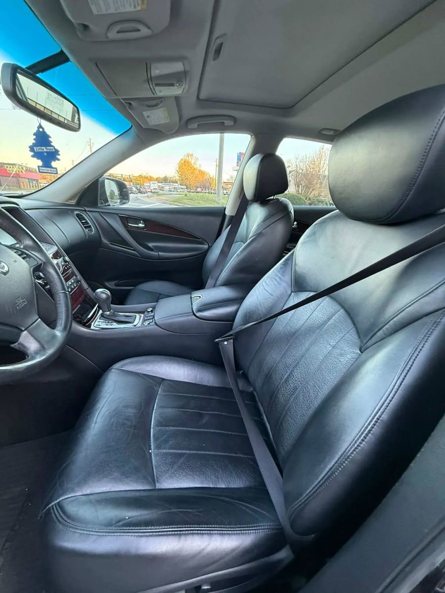 Used 2017 INFINITI QX50 Journey w/ Premium Package image 2