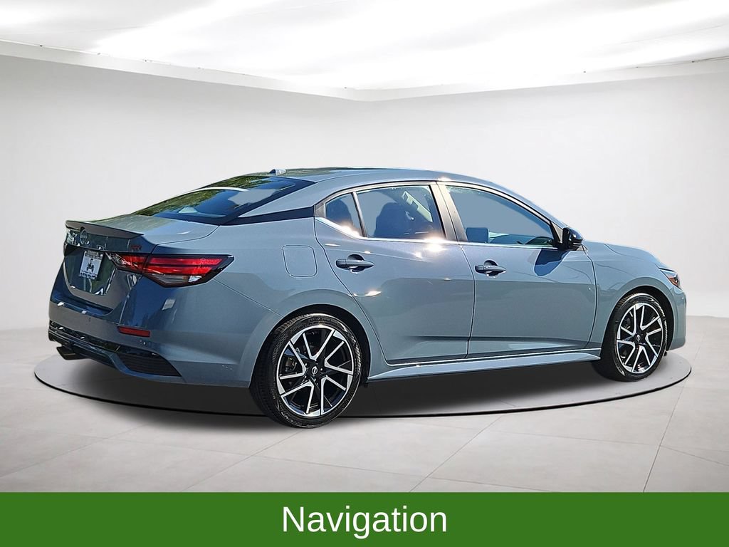 Used 2025 Nissan Sentra SR w/ SR Premium Package FWD image 8