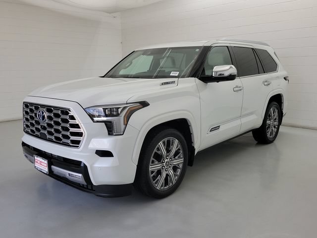 Used 2023 Toyota Sequoia Capstone RWD image 1