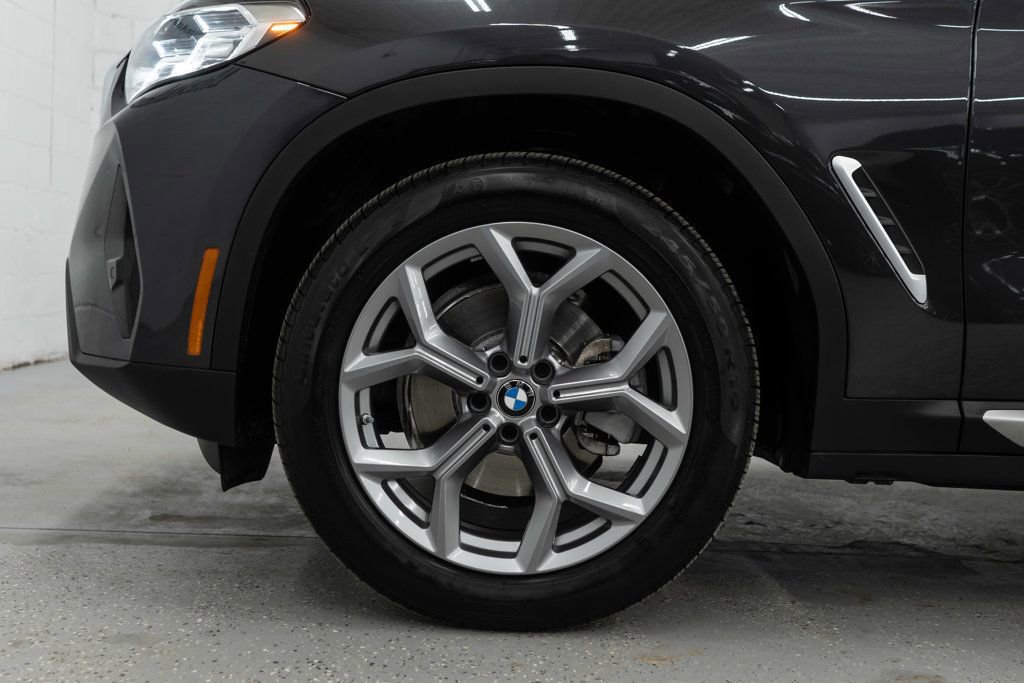 Used 2025 BMW X4 xDrive30i w/ Premium Package image 36