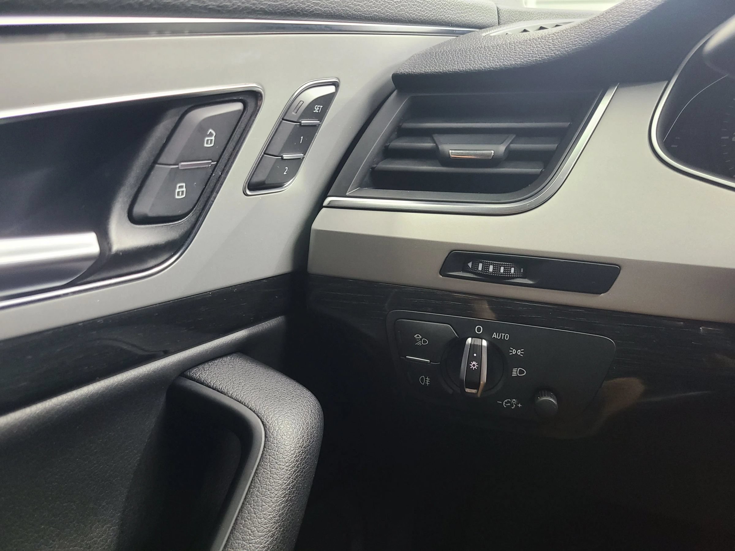 Used 2019 Audi Q7 2.0T Premium w/ Convenience Package AWD/4WD image 30