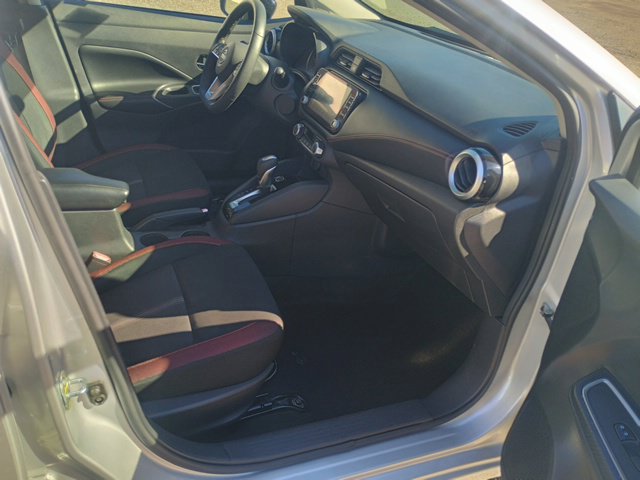 Used 2024 Nissan Versa SR FWD image 14