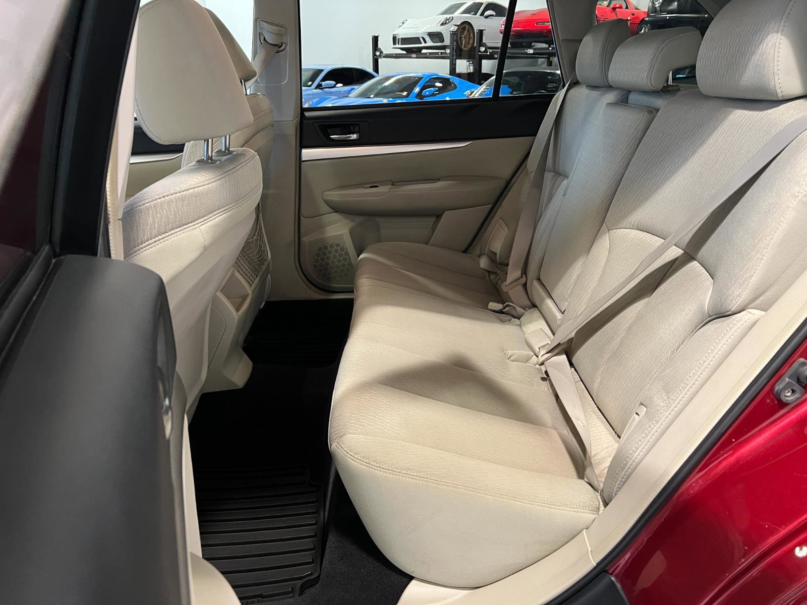 Used 2011 Subaru Outback 2.5i Premium image 29