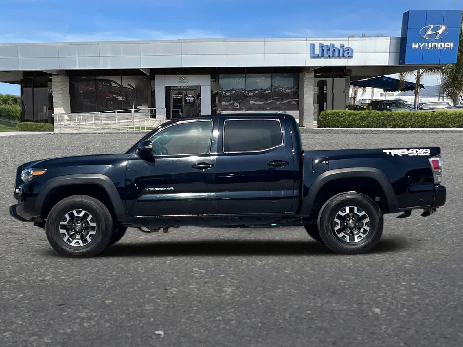 Used 2022 Toyota Tacoma TRD Off-Road w/ Technology Package AWD/4WD image 6