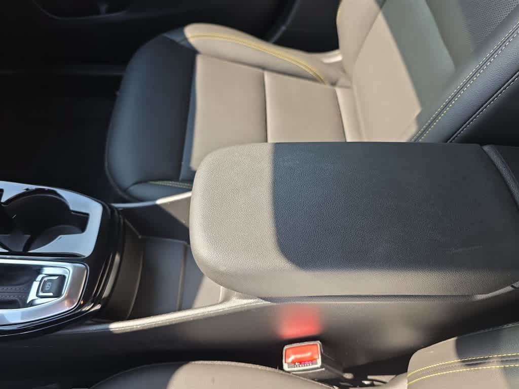 Used 2024 Chevrolet Trax ACTIV w/ Sunroof Package FWD image 24